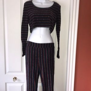 Crop top glitter two-piece.